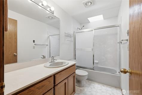 824 151st Place SW Lynnwood WA 98087