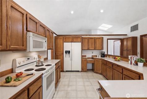 824 151st Place SW Lynnwood WA 98087