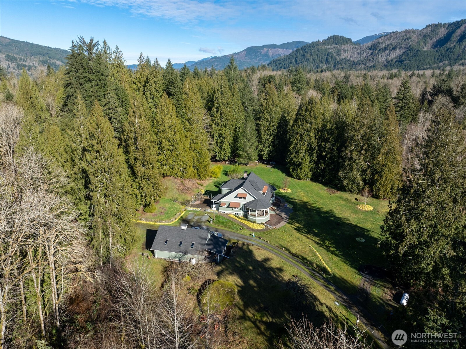 5566 Williams Lake Road Deming WA 98244