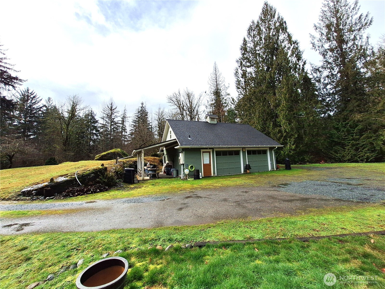 5566 Williams Lake Road Deming WA 98244