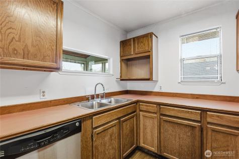 8434 34th Avenue S Seattle WA 98118