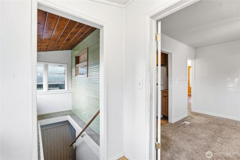 8434 34th Avenue S Seattle WA 98118