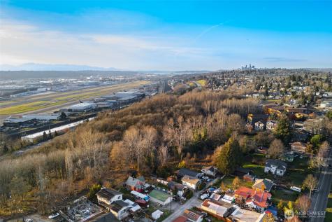 8434 34th Avenue S Seattle WA 98118