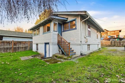 8434 34th Avenue S Seattle WA 98118