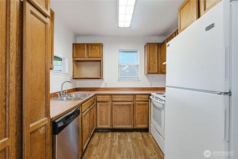 8434 34th Avenue S Seattle WA 98118