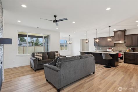 923 198th Street Court E Spanaway WA 98387