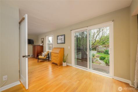 4921 24th Avenue S Seattle WA 98108