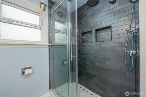 4921 24th Avenue S Seattle WA 98108
