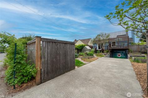 4921 24th Avenue S Seattle WA 98108