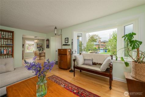 4921 24th Avenue S Seattle WA 98108