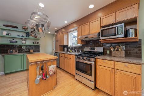 4921 24th Avenue S Seattle WA 98108