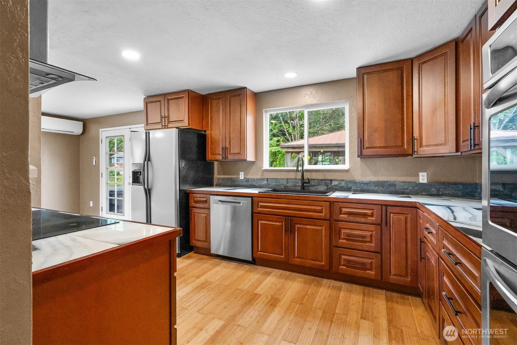 884 Fairmount Avenue Shelton WA 98584