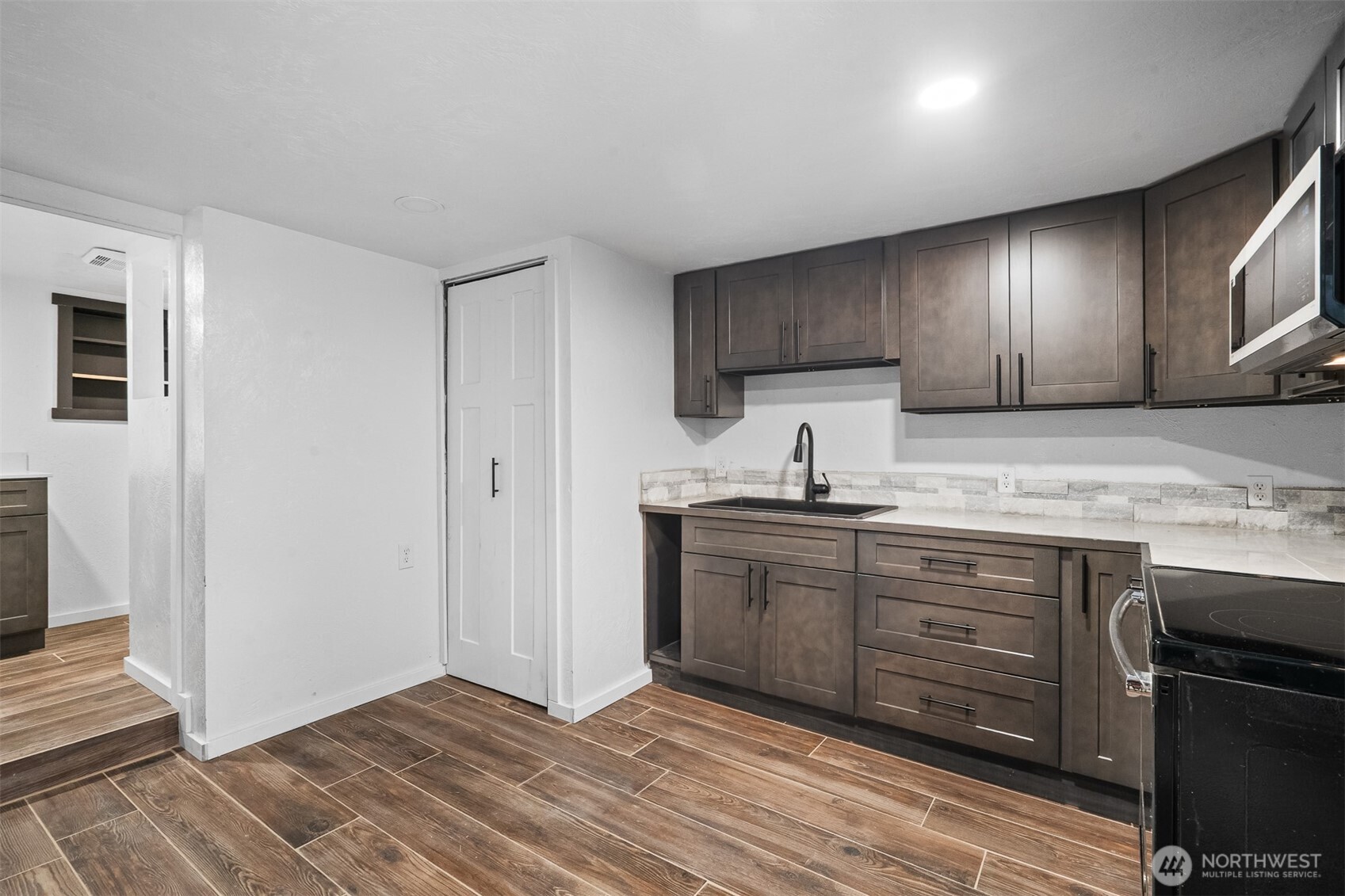 884 Fairmount Avenue Shelton WA 98584