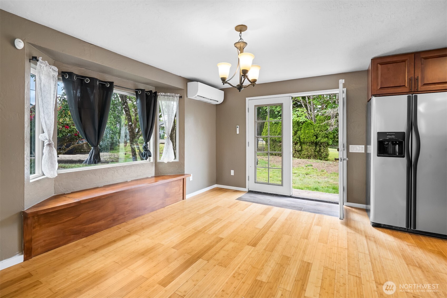 884 Fairmount Avenue Shelton WA 98584