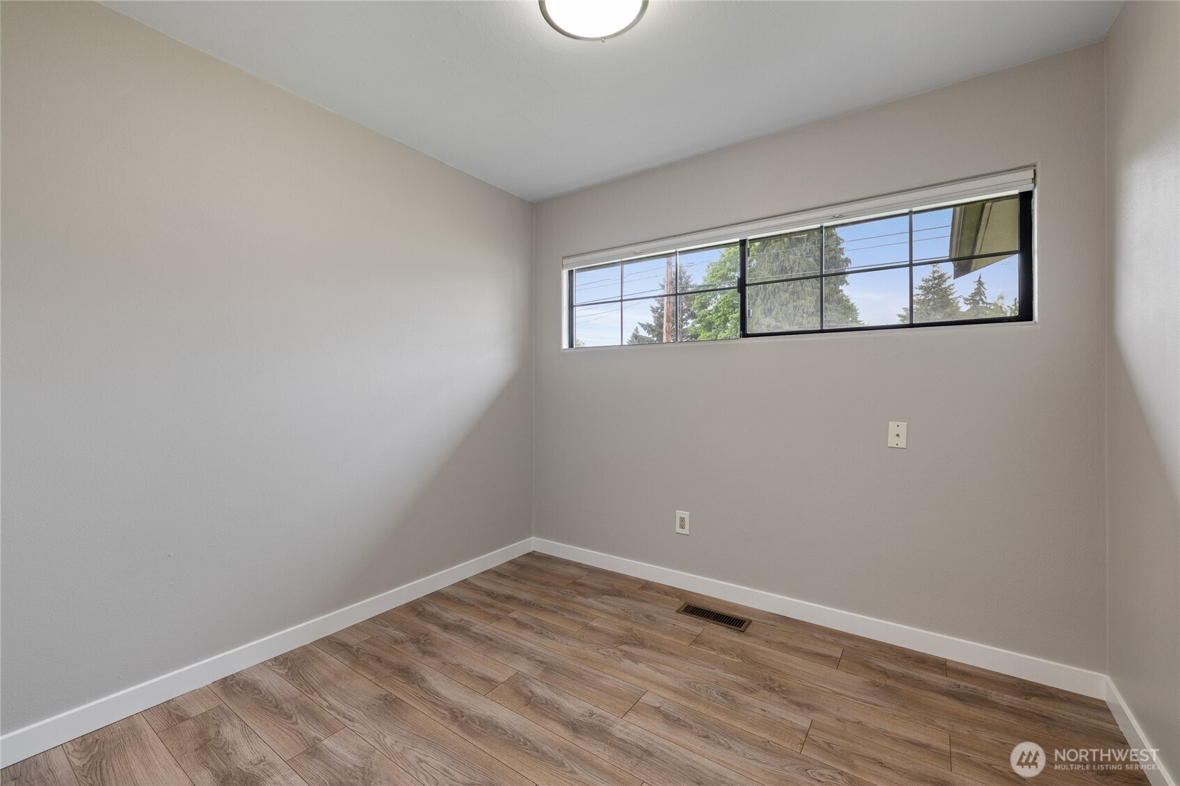 1117 N Hawthorne Street Tacoma WA 98406