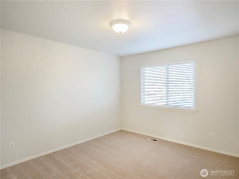 1818 Beacon Court NE Tacoma WA 98422