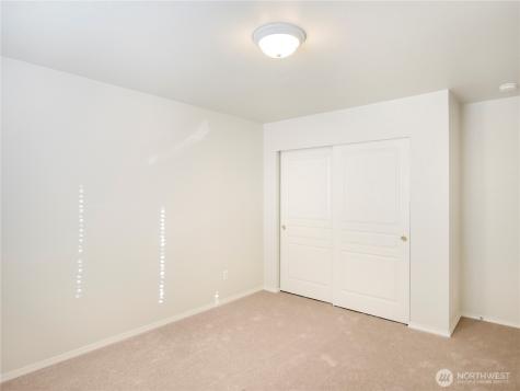 1818 Beacon Court NE Tacoma WA 98422