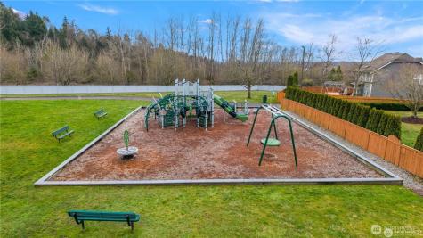 1818 Beacon Court NE Tacoma WA 98422