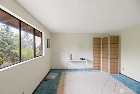2024 80th Street SE Mercer Island WA 98040