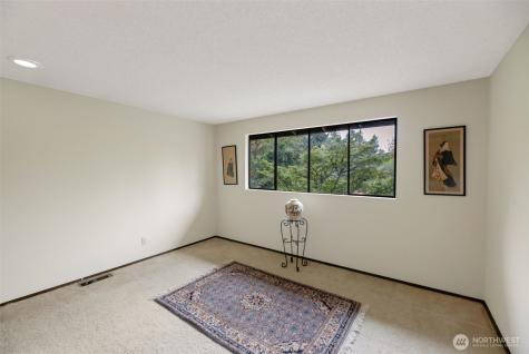 2024 80th Street SE Mercer Island WA 98040