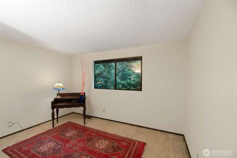 2024 80th Street SE Mercer Island WA 98040