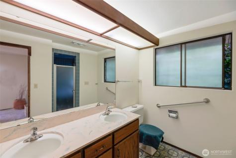 2024 80th Street SE Mercer Island WA 98040