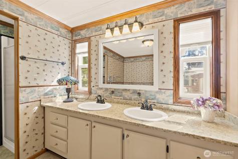 33507 43rd Avenue SW Federal Way WA 98023