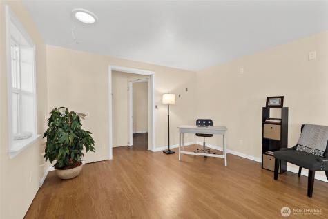 33507 43rd Avenue SW Federal Way WA 98023