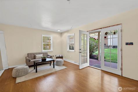 33507 43rd Avenue SW Federal Way WA 98023