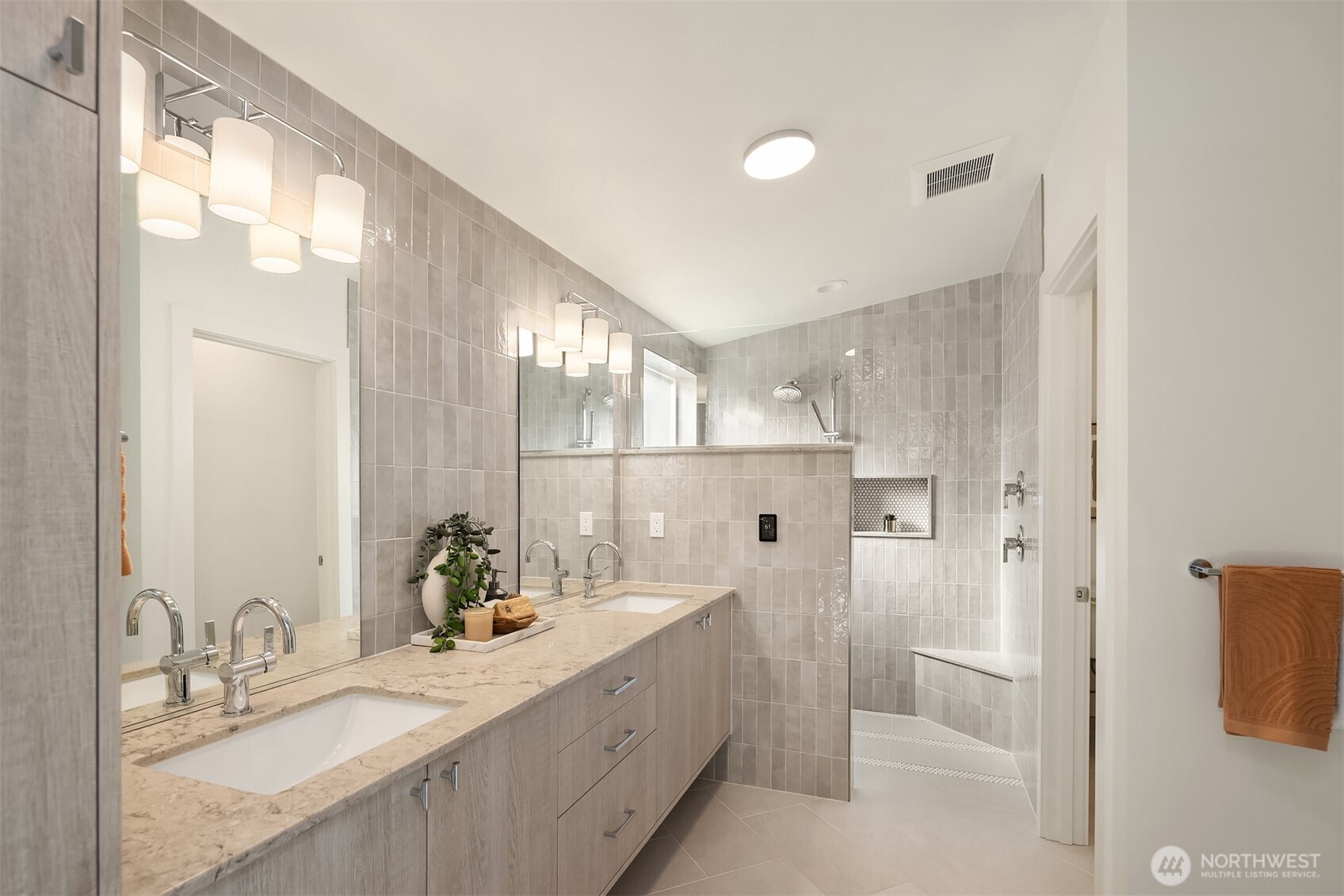 4411 1st Avenue NE Seattle WA 98105