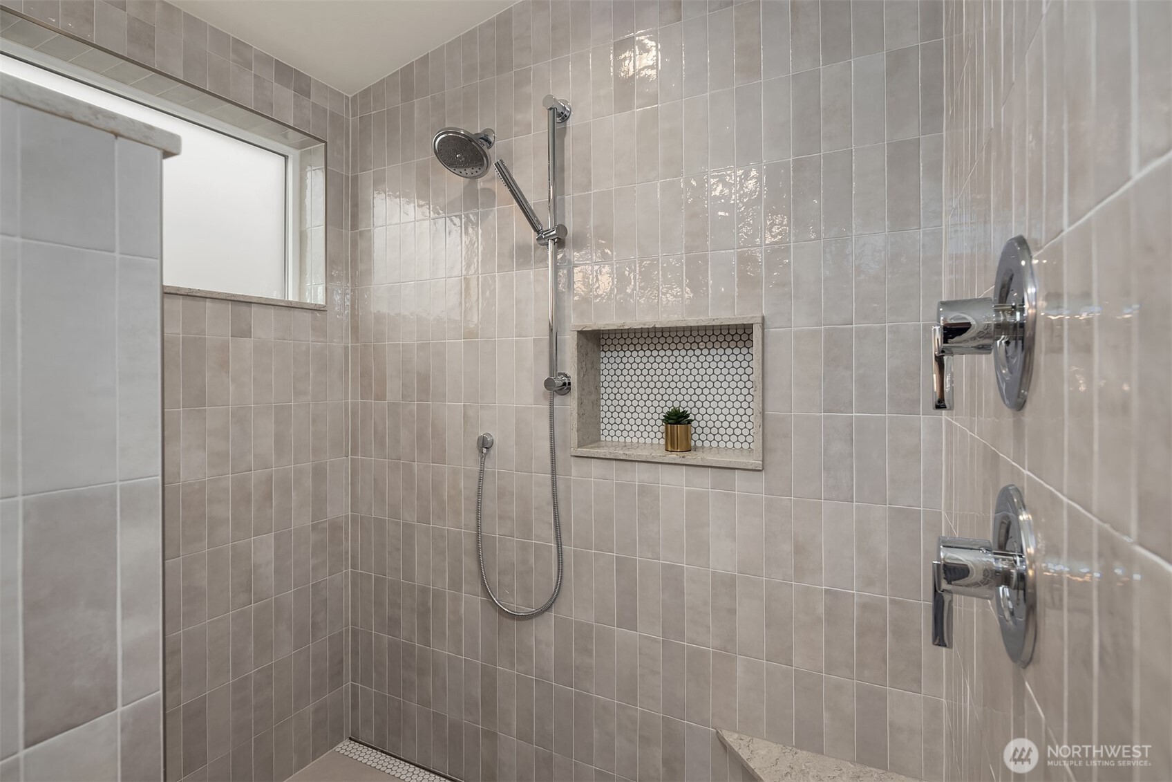 4411 1st Avenue NE Seattle WA 98105