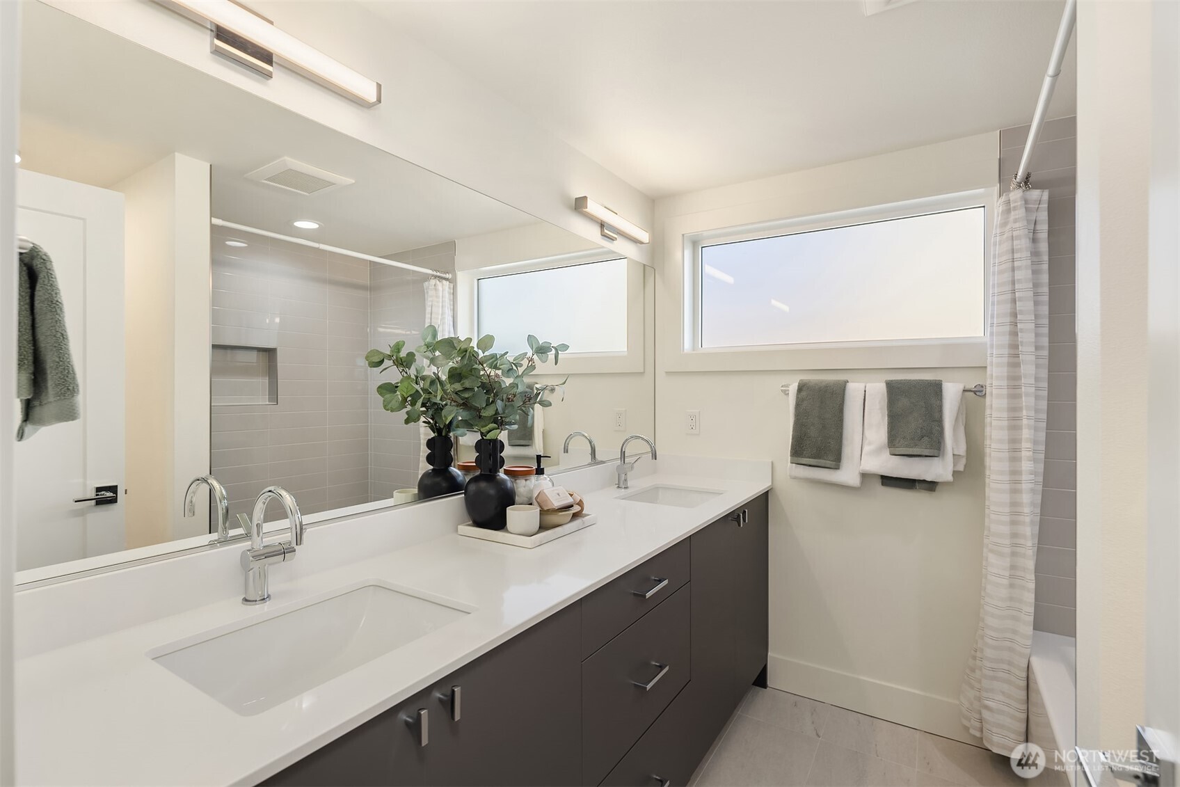 4411 1st Avenue NE Seattle WA 98105