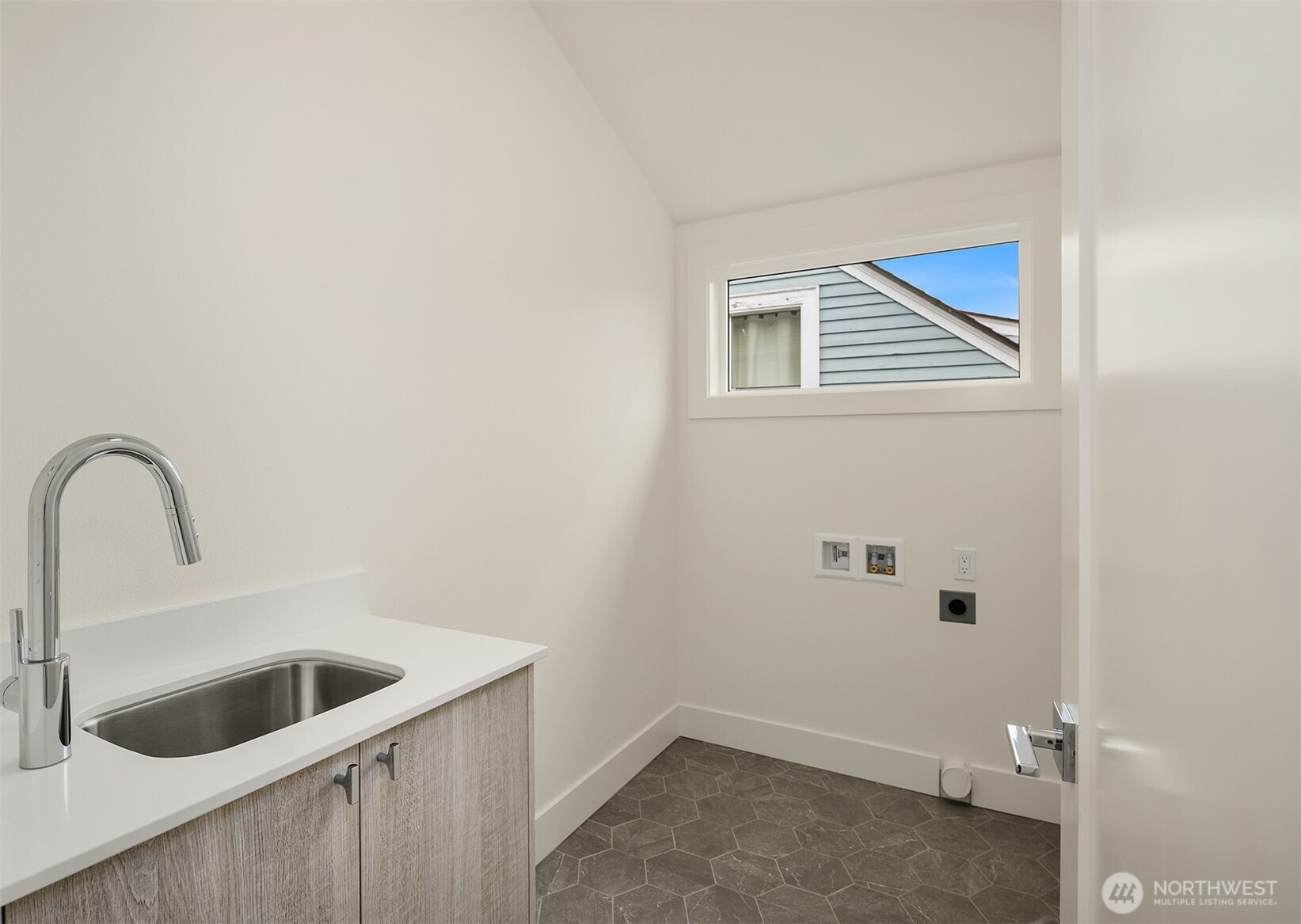 4411 1st Avenue NE Seattle WA 98105