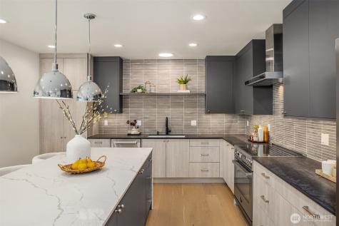 4411 1st Avenue NE Seattle WA 98105