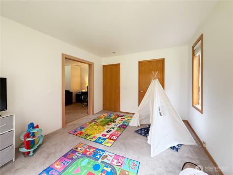 22833 107th Avenue NE Arlington WA 98223
