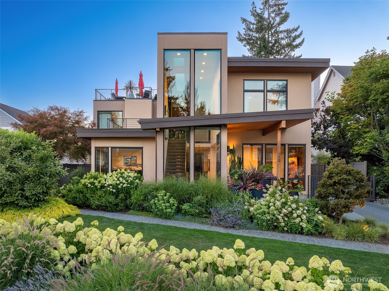 719 99th Avenue NE Bellevue WA 98004