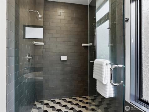 719 99th Avenue NE Bellevue WA 98004