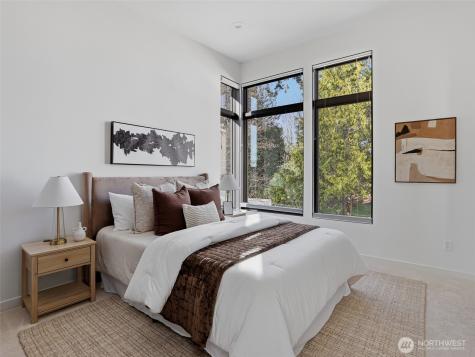 719 99th Avenue NE Bellevue WA 98004