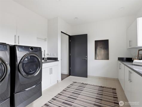 719 99th Avenue NE Bellevue WA 98004