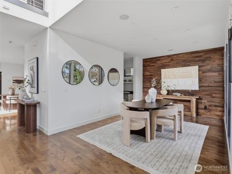 719 99th Avenue NE Bellevue WA 98004