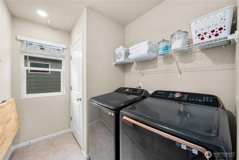 18785 Lipoma Place E Puyallup WA 98374