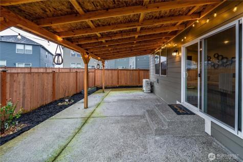 18785 Lipoma Place E Puyallup WA 98374