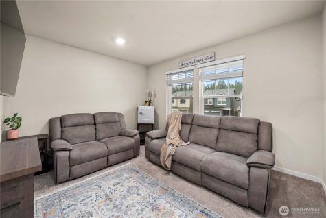 18785 Lipoma Place E Puyallup WA 98374