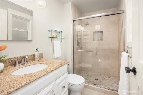10543 158th Avenue NE Redmond WA 98052