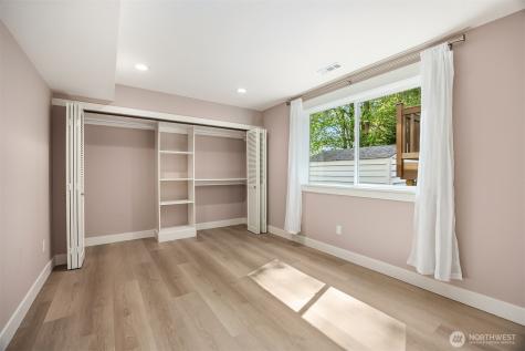 10543 158th Avenue NE Redmond WA 98052