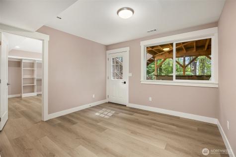 10543 158th Avenue NE Redmond WA 98052