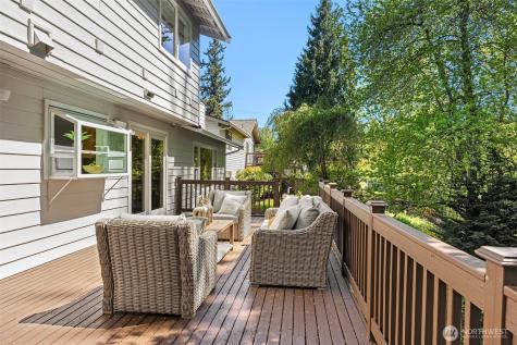 10543 158th Avenue NE Redmond WA 98052