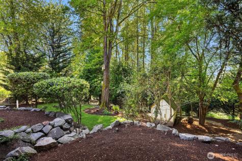10543 158th Avenue NE Redmond WA 98052