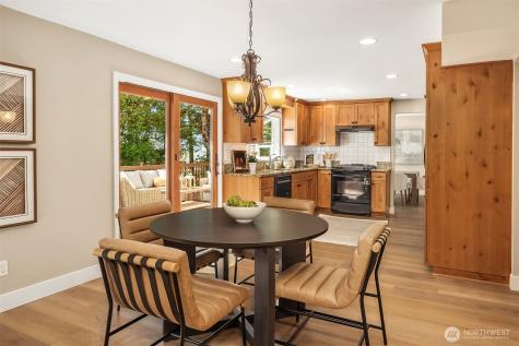 10543 158th Avenue NE Redmond WA 98052