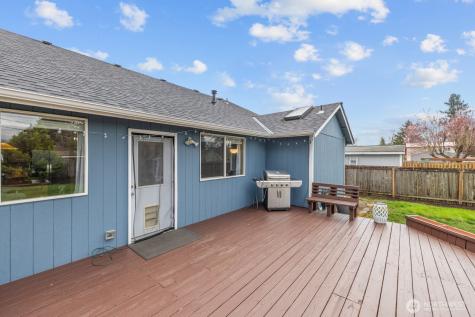 116 16th Street NW Puyallup WA 98371